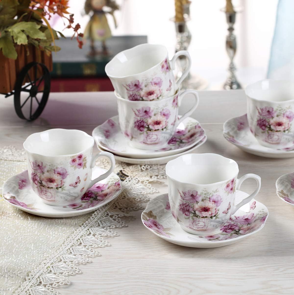 Tea Cups and Saucers Set